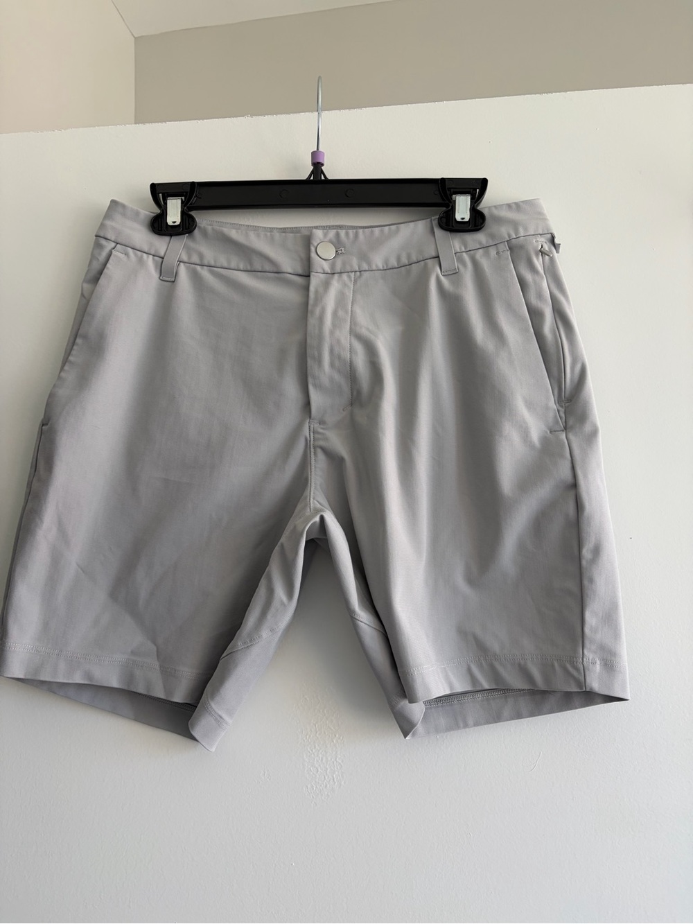 LULULEMON Men's Lightweight Gray Performance Shorts